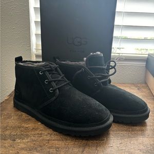 Brand new men’s UGG neumel boots - size 11 - black